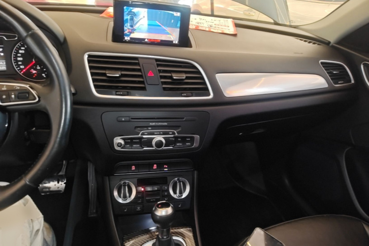 Audi Q3 2015 #10 Audi Q3 2015 car image #10