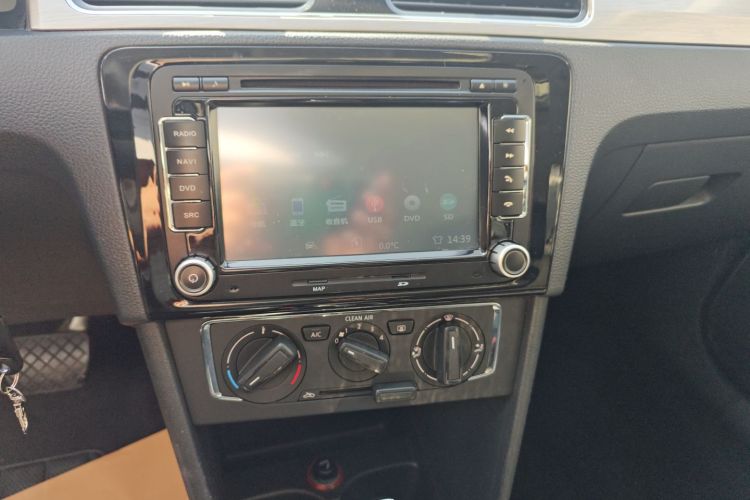 Volkswagen Santana 2016 صورة سيارة #13