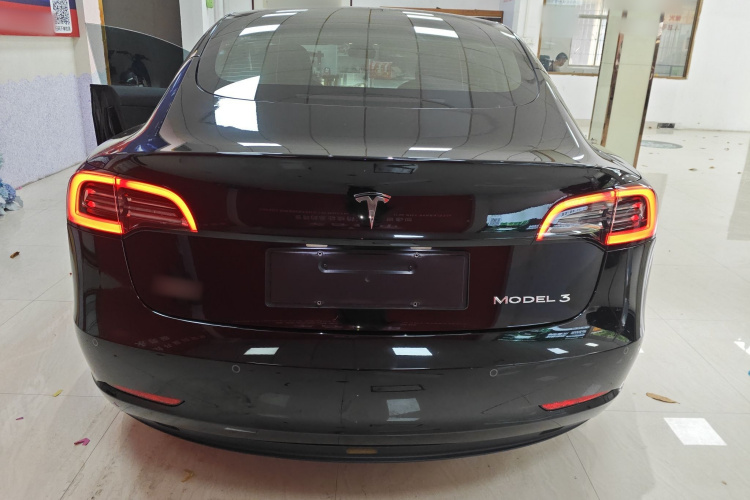 Tesla Model 3 2022 car image #4