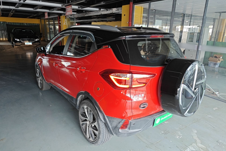 BYD Yuan 2016 #5 BYD Yuan 2016 car image #5