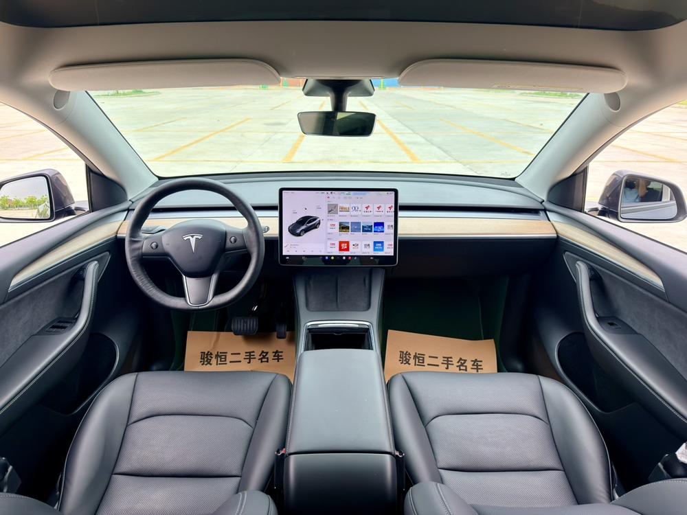 Tesla Model Y 2021 #13 Tesla Model Y 2021 car image #13