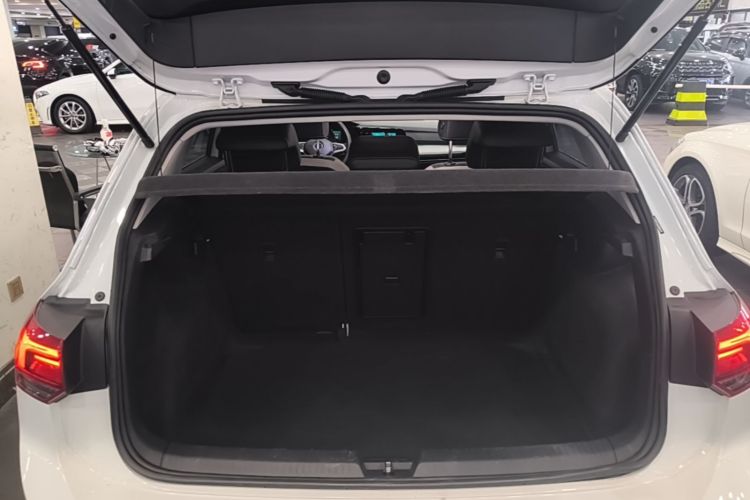 Volkswagen Golf 2021 car image #21