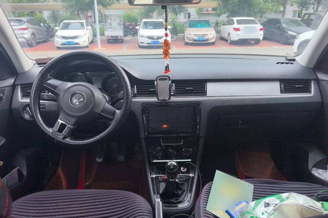 Volkswagen Bora 2015 #21 Volkswagen Bora 2015 изображение автомобиля #21