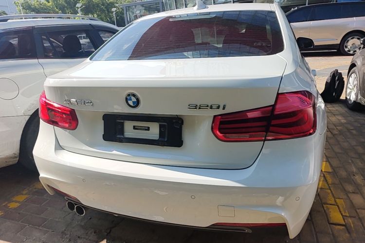 BMW 3 Series 2017 car image #6
