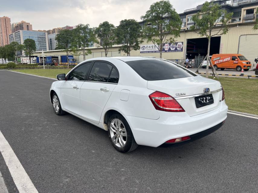 GEELY Emgrand 2015 car image #9