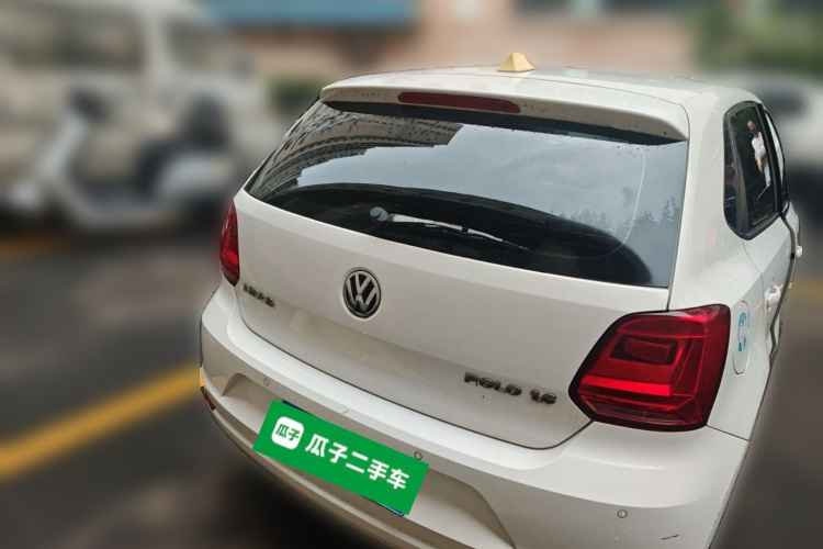 Volkswagen Polo 2015 car image #4