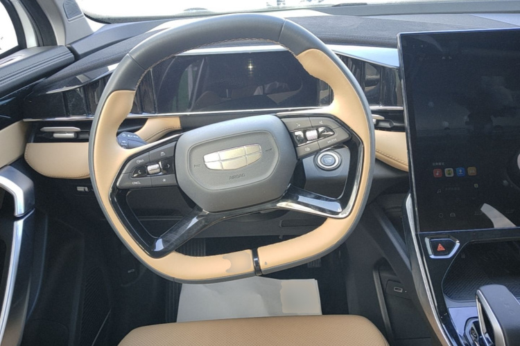 GEELY Boyue L 2022 car image #11