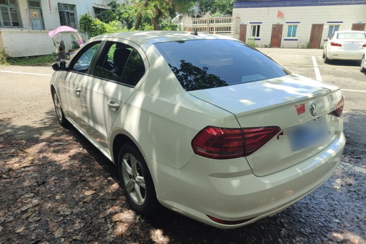 Volkswagen Lavida 2019 car image #5