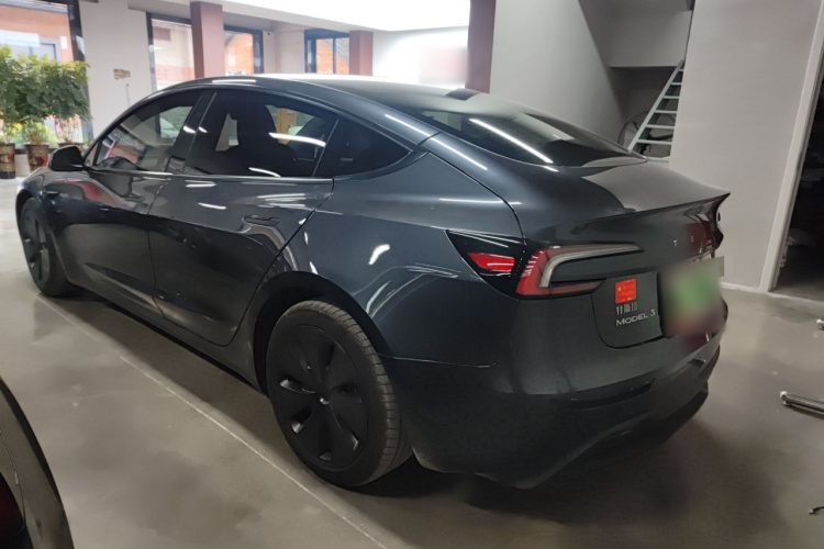 Tesla Model 3 2025 car image #5