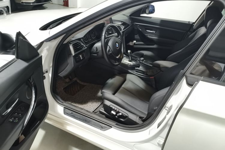 BMW 3 Series GT 2018 #16 BMW 3 Series GT 2018 car image #16