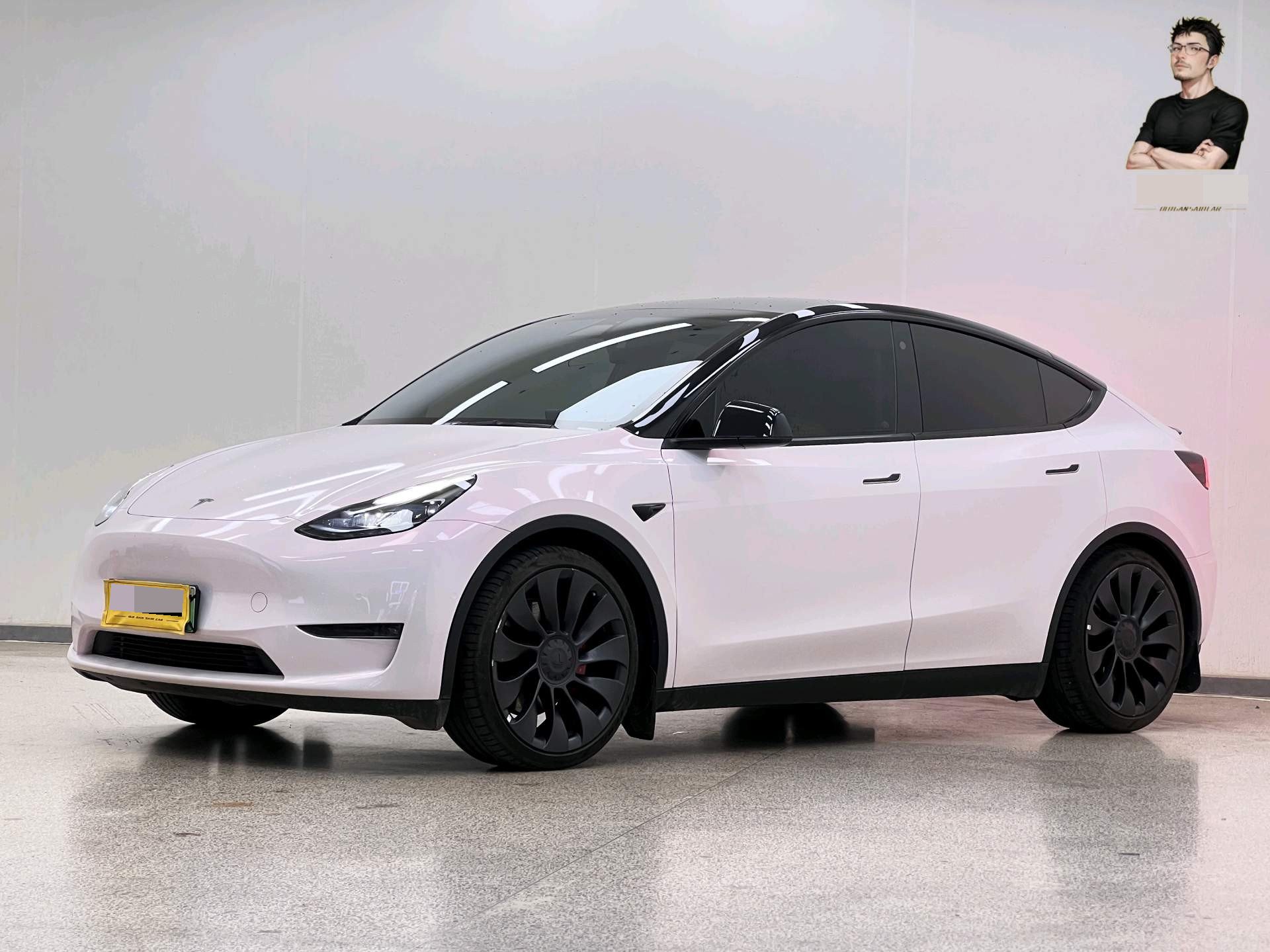 Tesla Model Y 2023 car image 