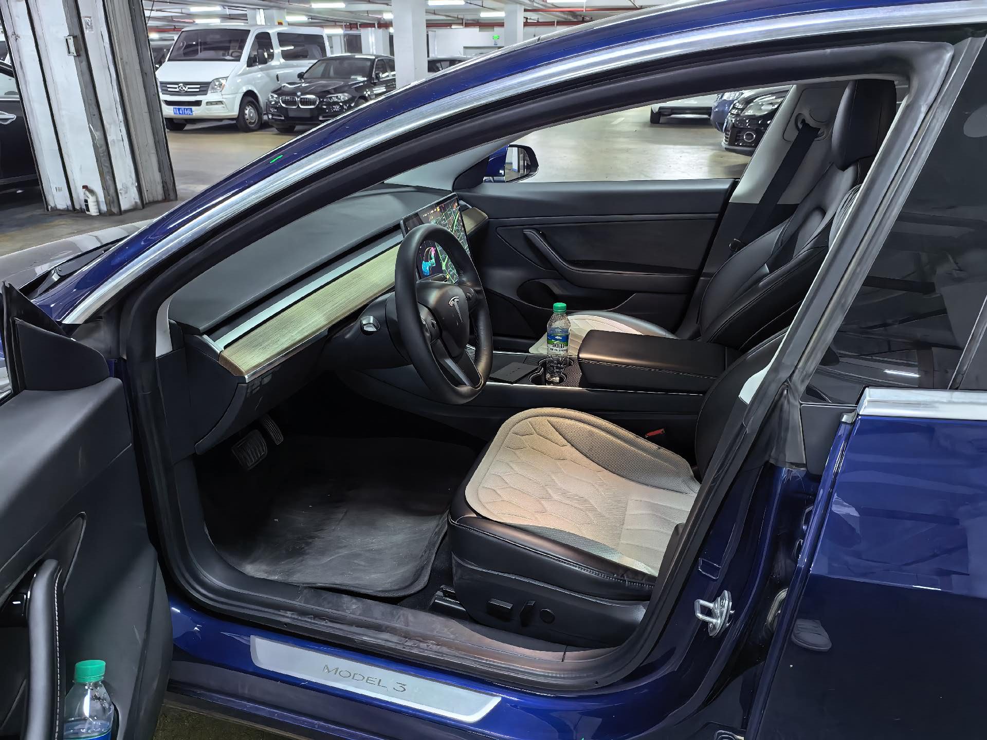 Tesla Model 3 2020 car image #4