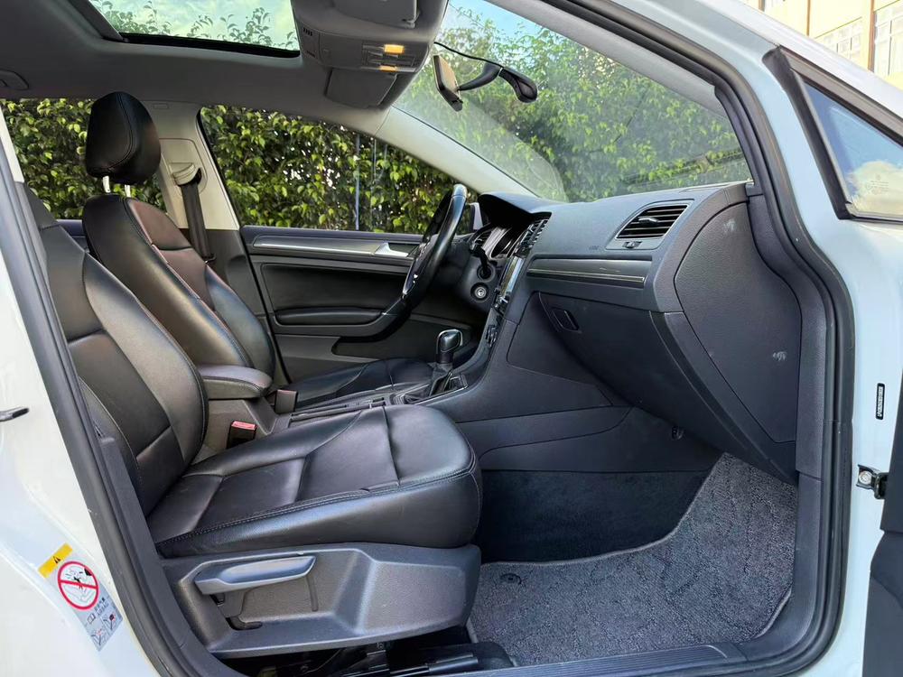Volkswagen Golf 2015 car image #8