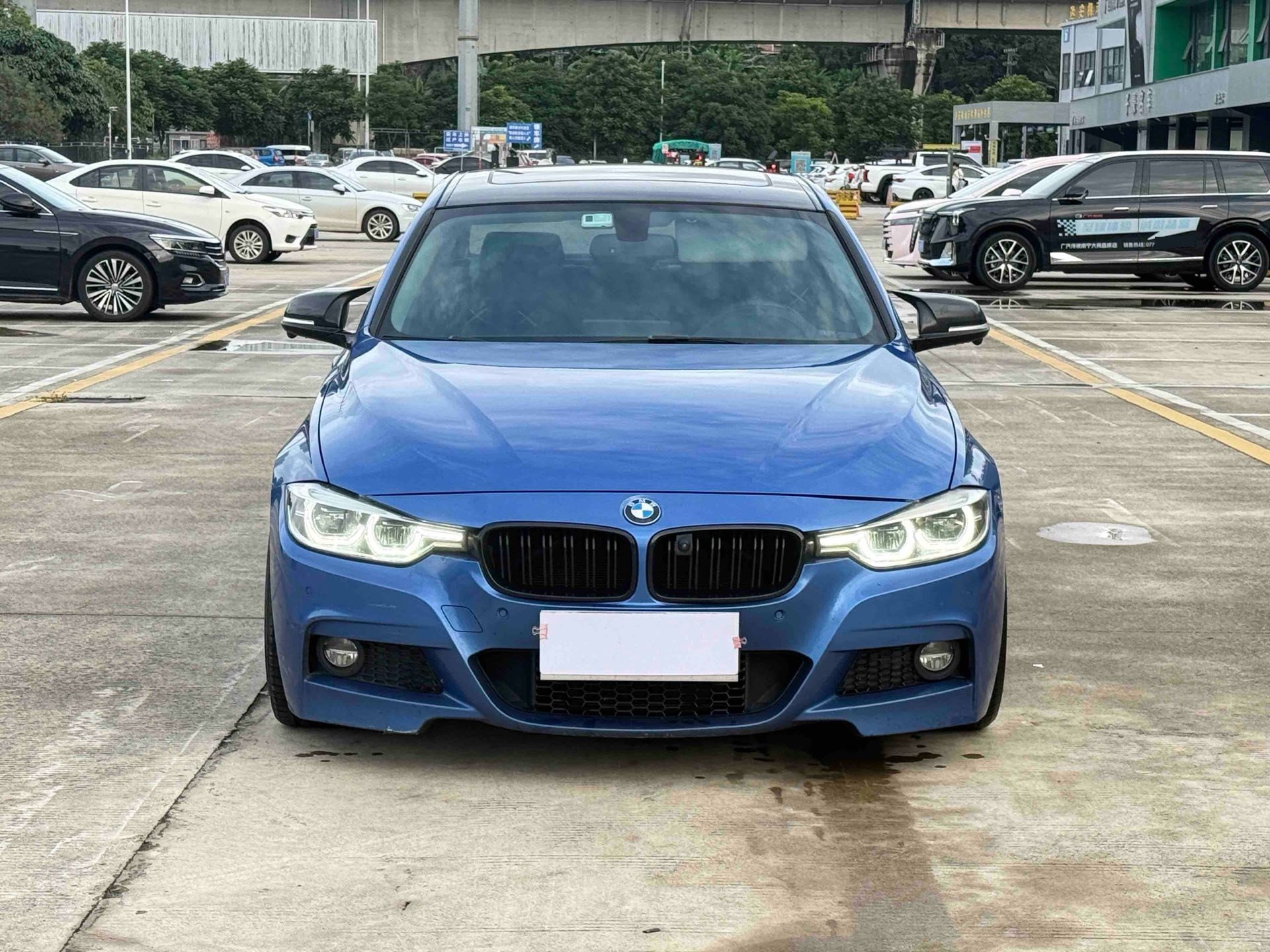 BMW 3 Series 2018 car image #2
