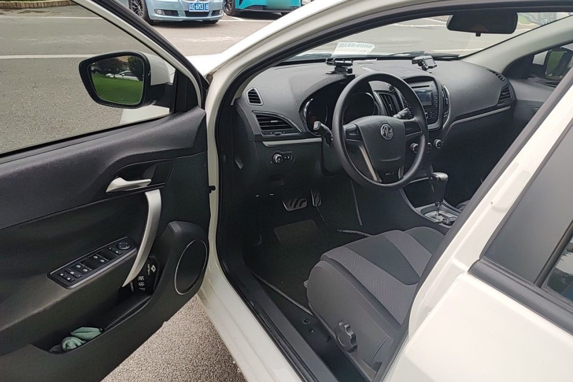 MG 5 2014 #23 MG 5 2014 car image #23