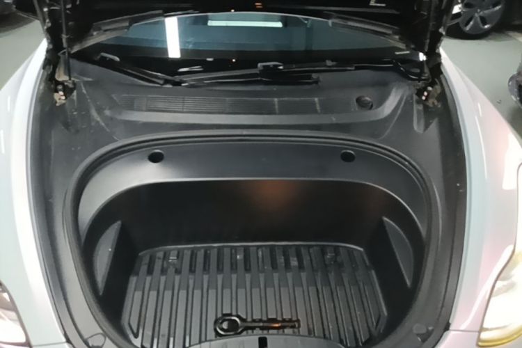 Tesla Model 3 2022 car image #20