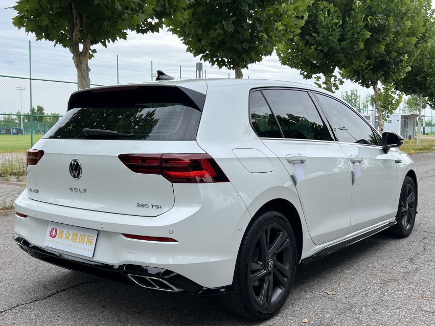 Volkswagen Golf 2022 car image #6