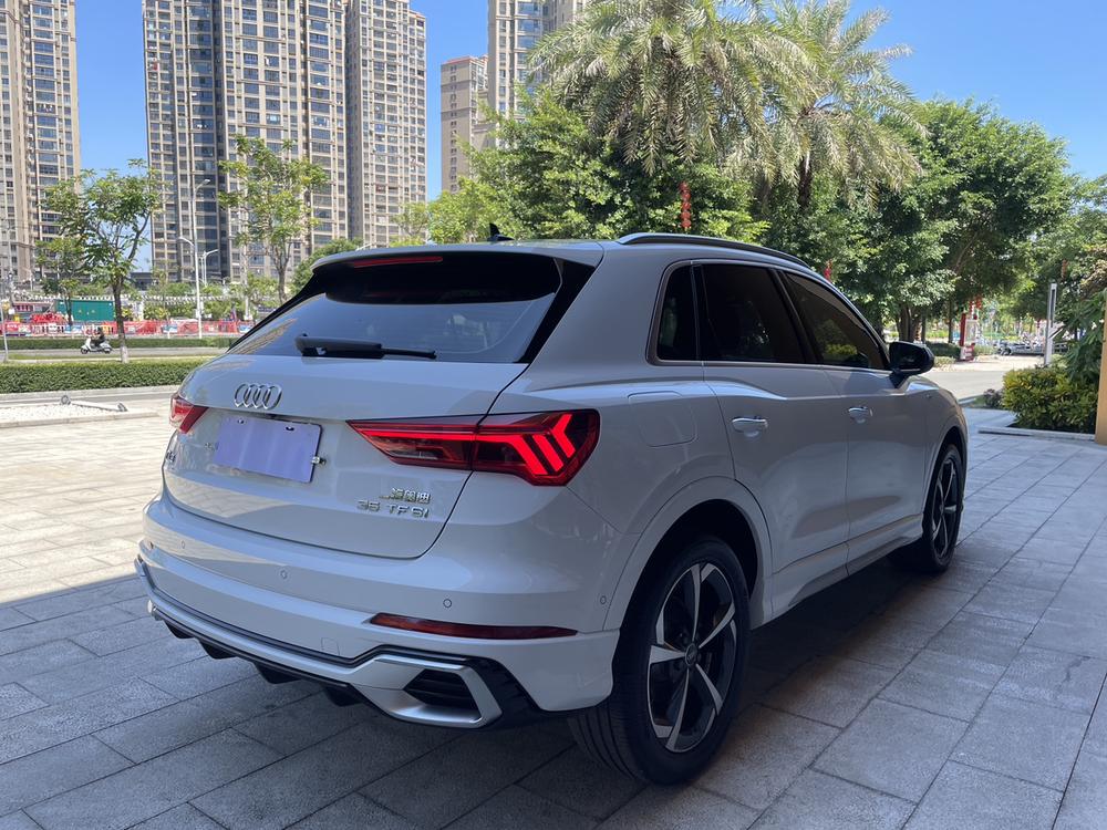 Audi Q3 2024 car image #6