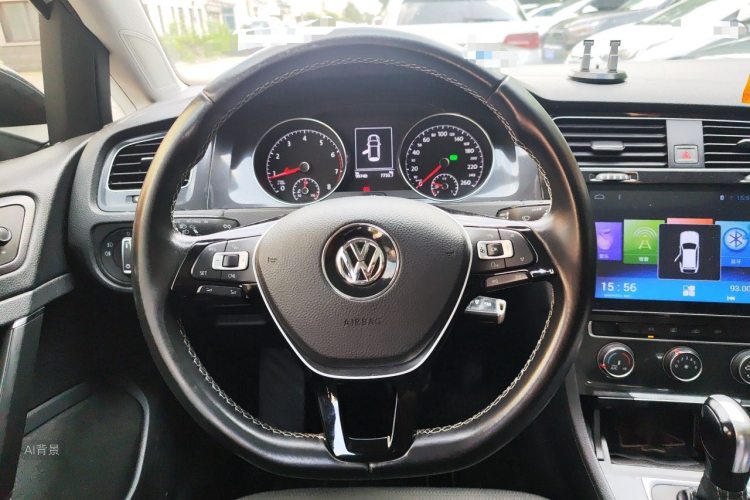 Volkswagen Golf 2017 car image #12
