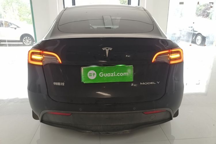 Tesla Model Y 2023 #6 Tesla Model Y 2023 car image #6