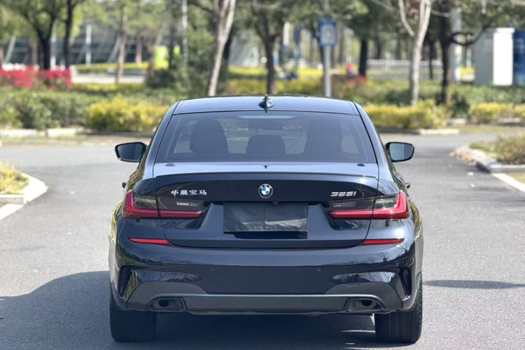 BMW 3 Series 2022 car image #6