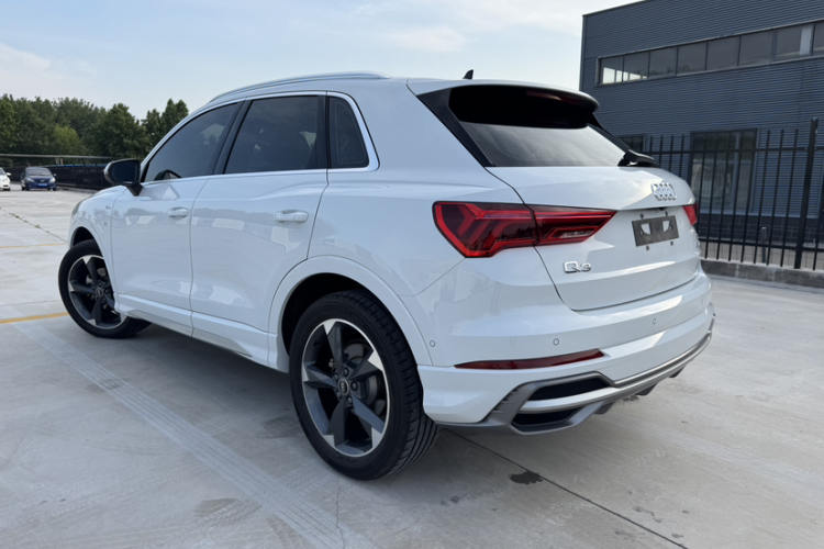 Audi Q3 2022 #10 Audi Q3 2022 car image #10