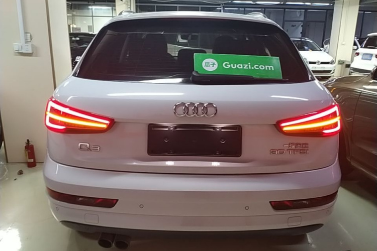 Audi Q3 2017 car image #4