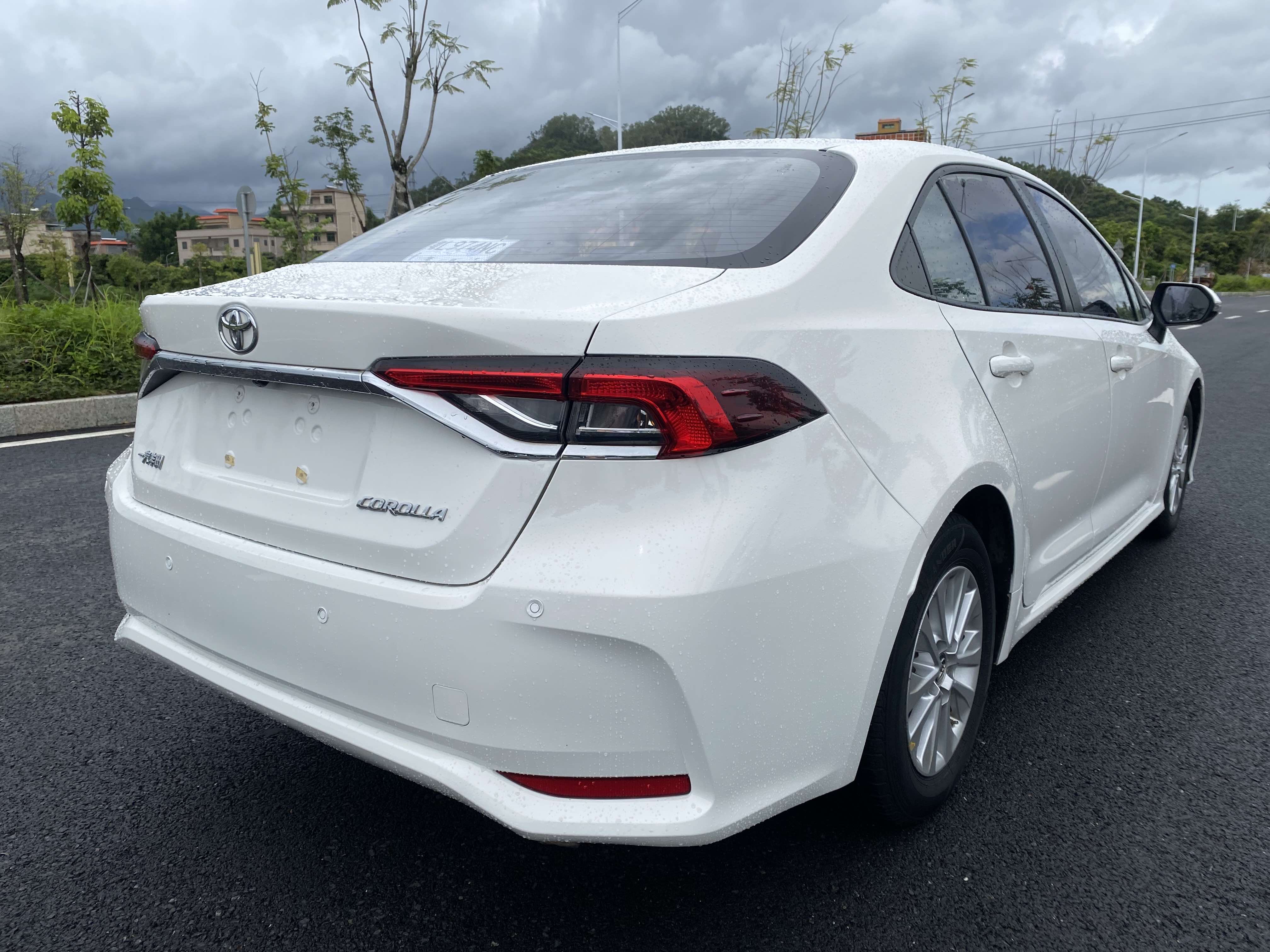 Toyota Corolla 2023 immagine di auto #11