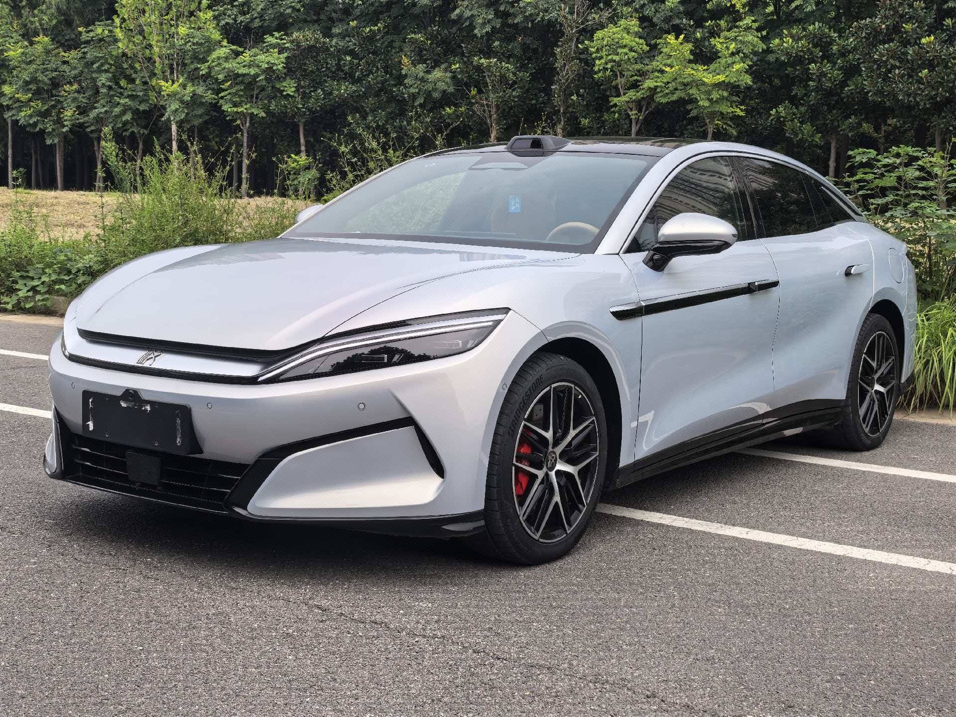 BYD HanL 2025 car image 