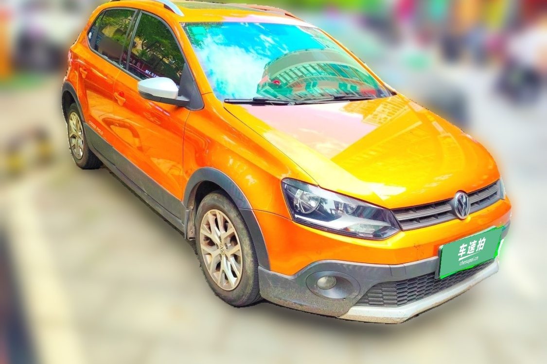 Volkswagen Polo 2015 car image #2