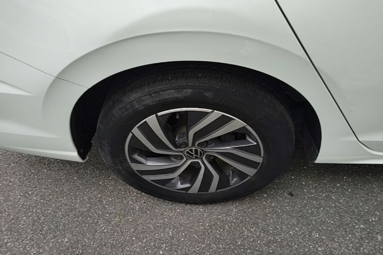 Volkswagen Bora 2022 car image #10