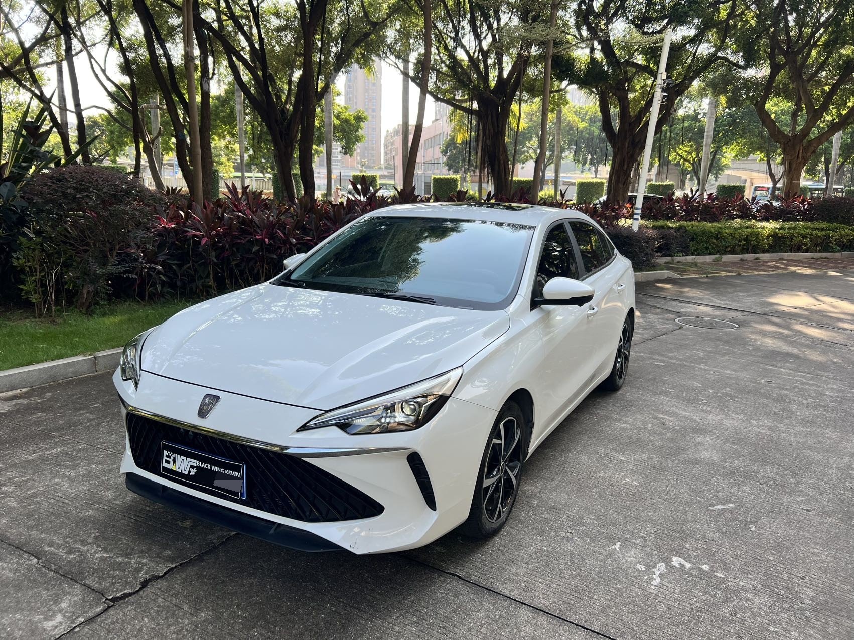 Roewe i5 2024 car image 
