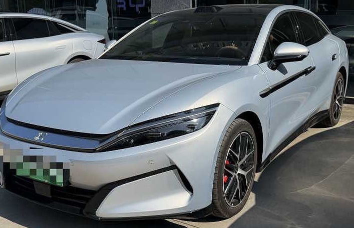 BYD HanL 2025 BYD HanL 2025 car image