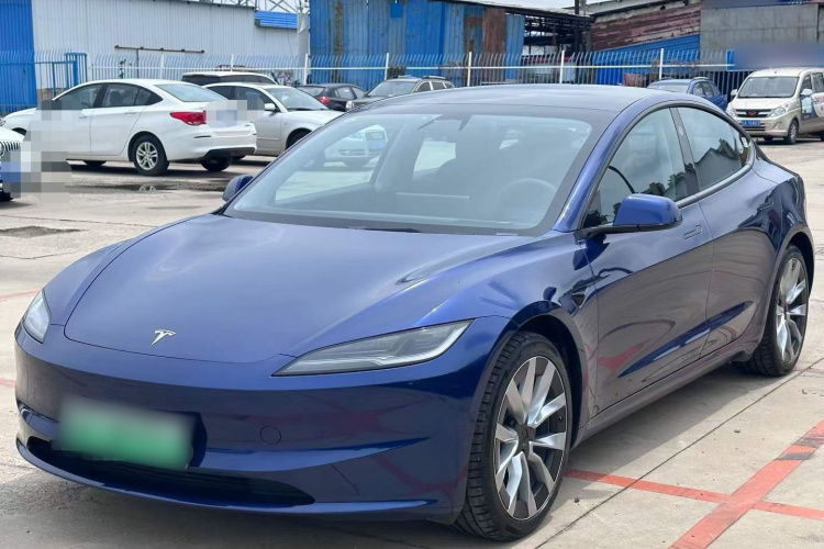 Tesla Model 3 2025 #2 Tesla Model 3 2025 car image #2