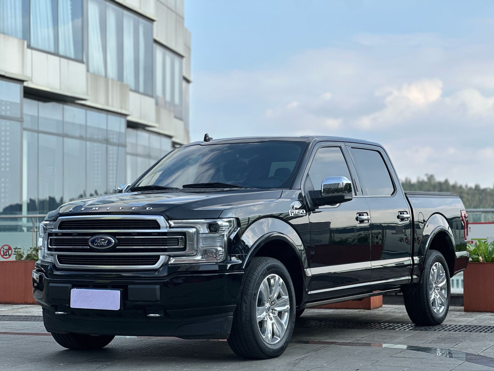Ford F-150 Raptor 2021 Ford F-150 Raptor 2021 car image