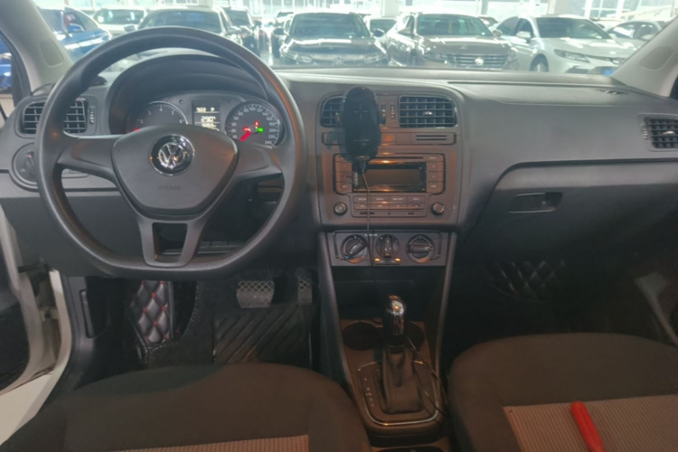 Volkswagen Polo 2016 #10 Volkswagen Polo 2016 car image #10