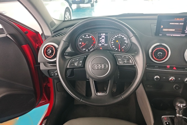 Audi A3 2019 car image #11