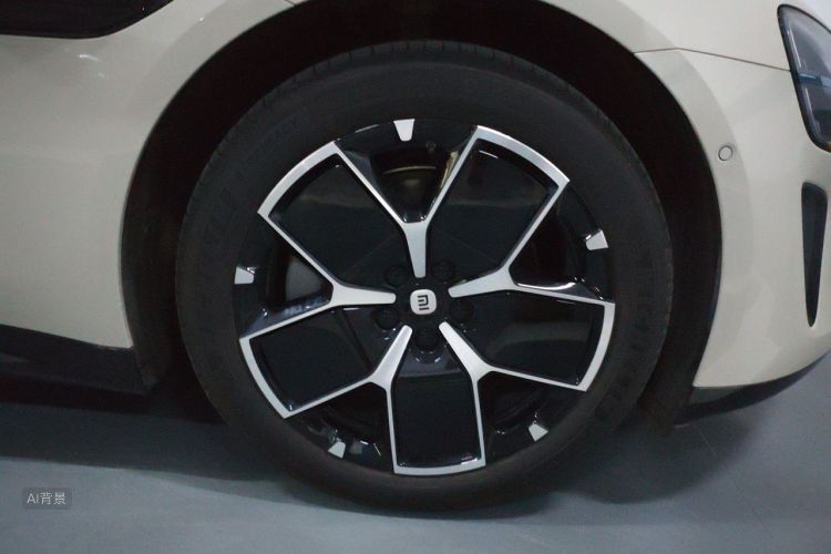 MI SU7 2025 car image #9