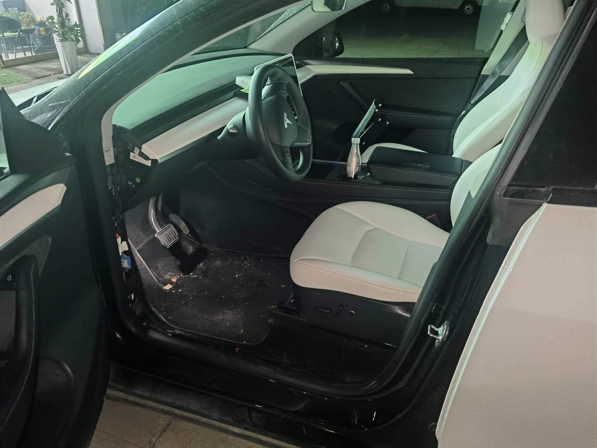 Tesla Model Y 2023 imagen de coche #3