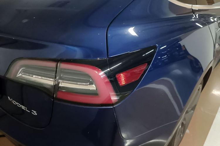 Tesla Model 3 2020 car image #8