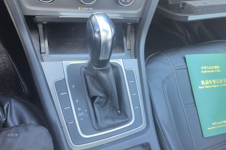 Volkswagen Golf 2016 car image #16