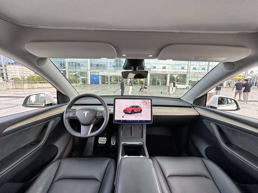 Tesla Model Y 2022 #11 Tesla Model Y 2022 car image #11
