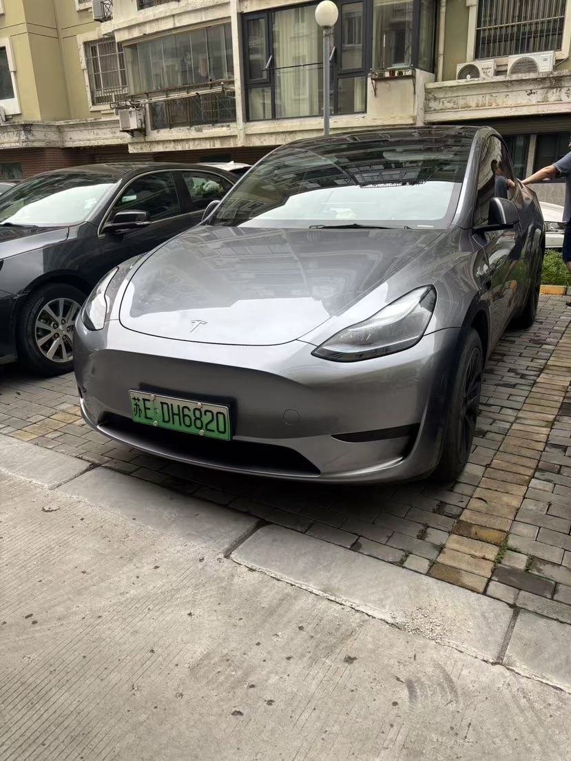 Tesla Model Y 2024 car image 
