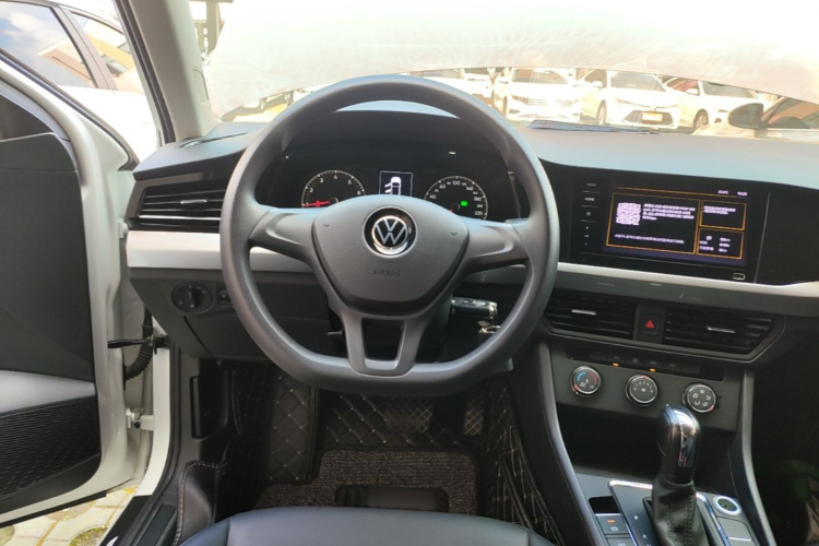 Volkswagen Bora 2021 car image #11