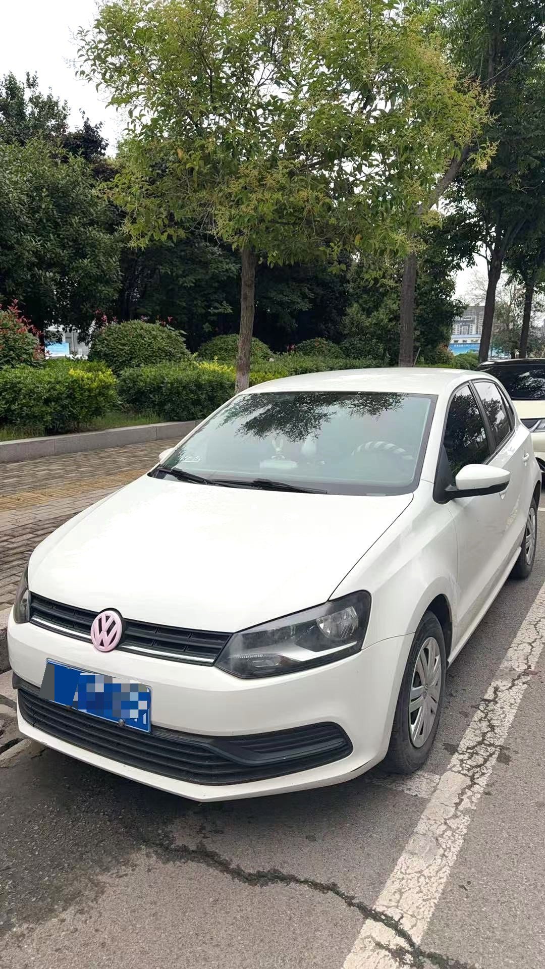 Volkswagen Polo 2018 car image 