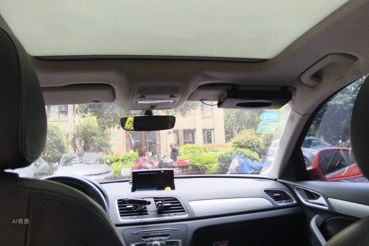 Audi Q3 2016 immagine di auto #20