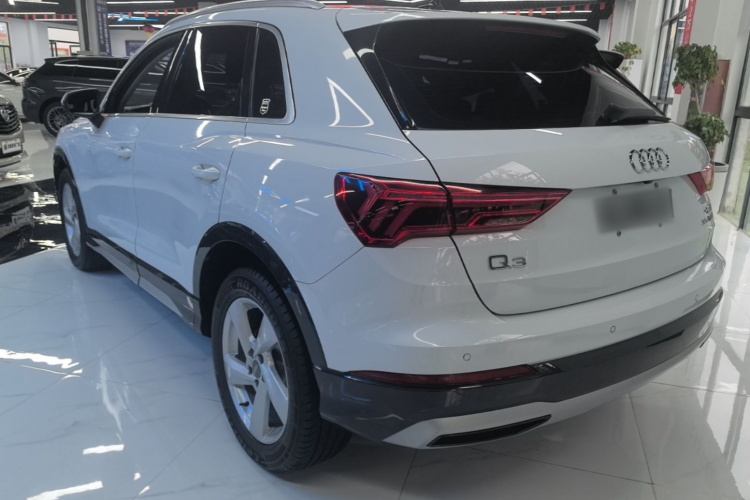 Audi Q3 2019 #5 Audi Q3 2019 car image #5