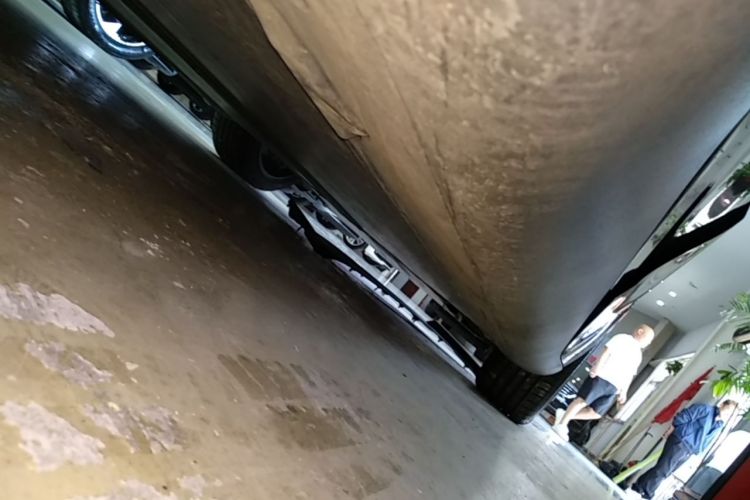 Tesla Model Y 2024 car image #26