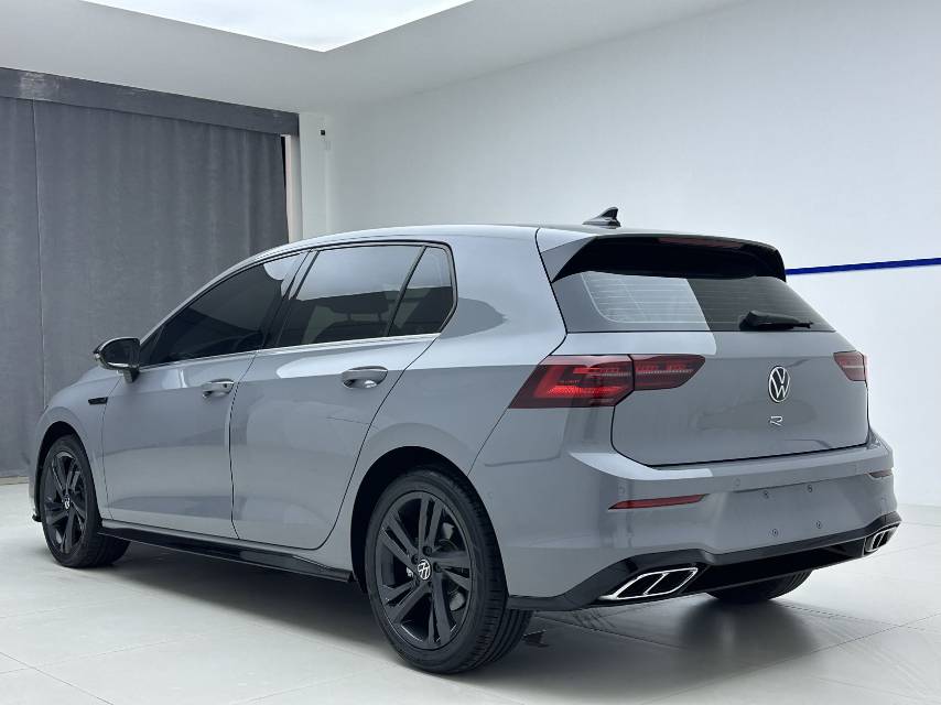 Volkswagen Golf 2022 car image #4