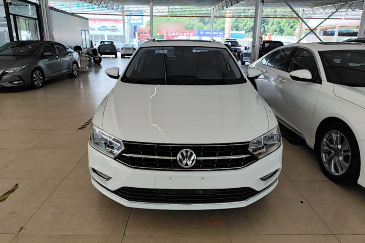 Volkswagen Bora 2017 car image #3